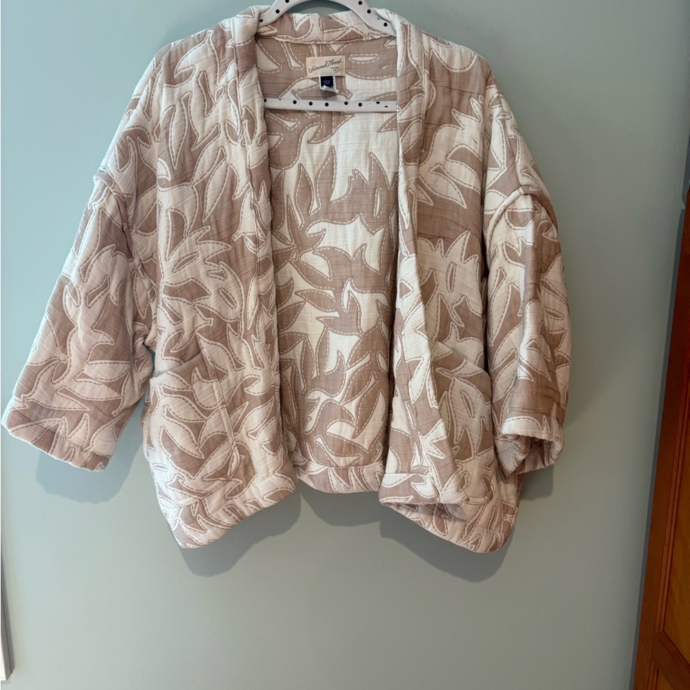 Universal Thread Cream Leaf Pattern Teddy Jacket - image 1